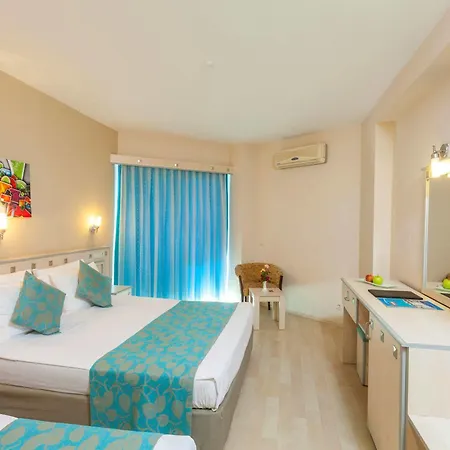 Hotel Narcia Side